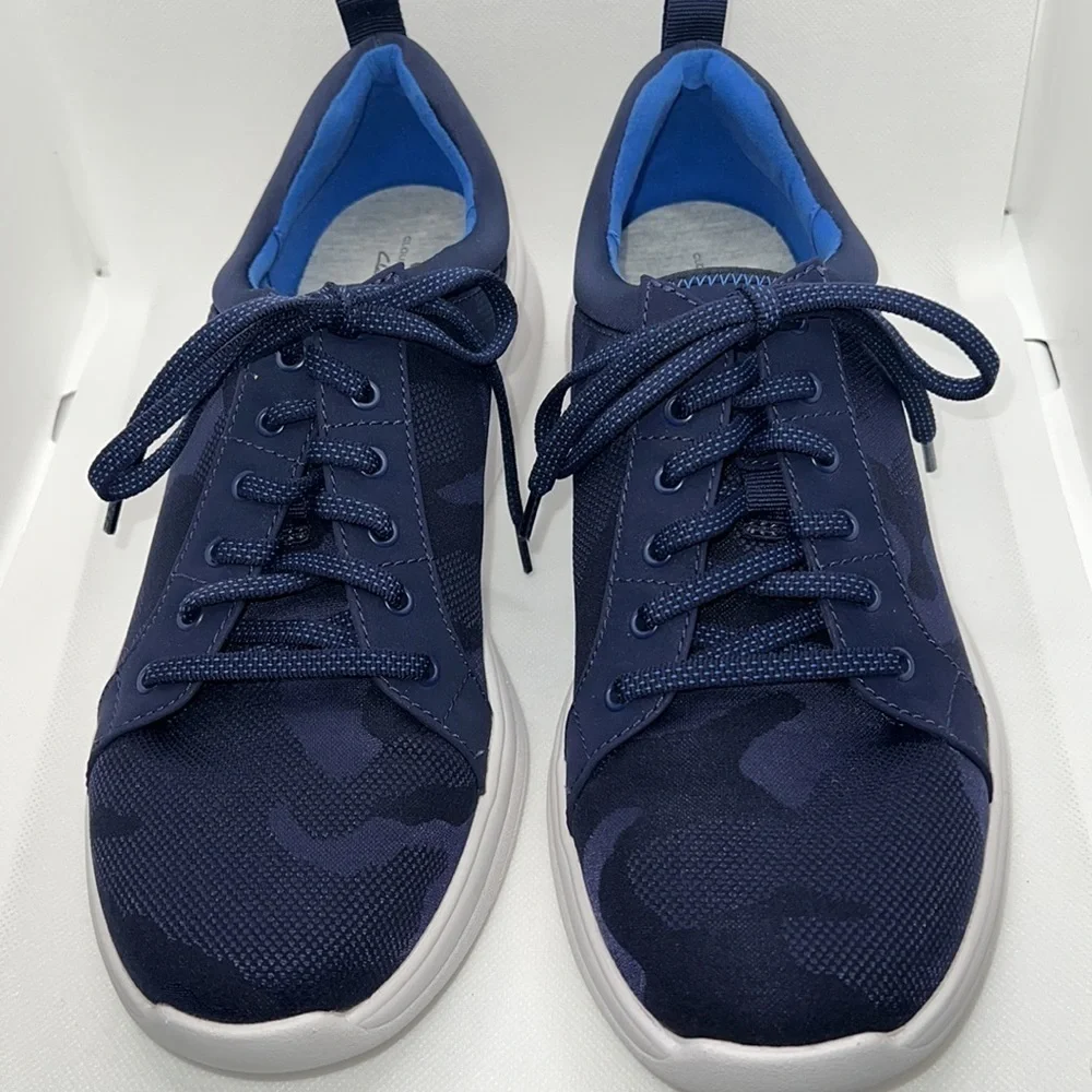 Clarks EZERA‎ cloud steppers lace up Dark Blue comfort shoes sneakers Sz 10 A